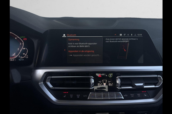 BMW 3 Serie 330E Plug-in Hybrid | 66.417 km | Shadow Line | M Velgen | Achteruitrijcamera | Stoelverwarming|PDC|