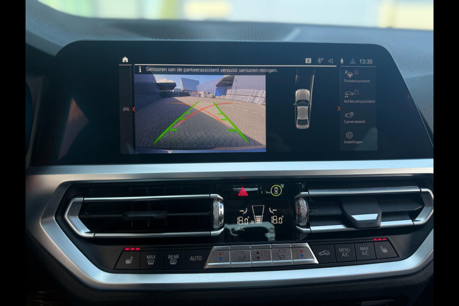 BMW 3 Serie 330E Plug-in Hybrid | 66.417 km | Shadow Line | M Velgen | Achteruitrijcamera | Stoelverwarming|PDC|