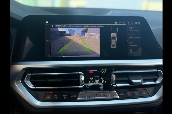 BMW 3 Serie 330E Plug-in Hybrid | 66.417 km | Shadow Line | M Velgen | Achteruitrijcamera | Stoelverwarming|PDC|