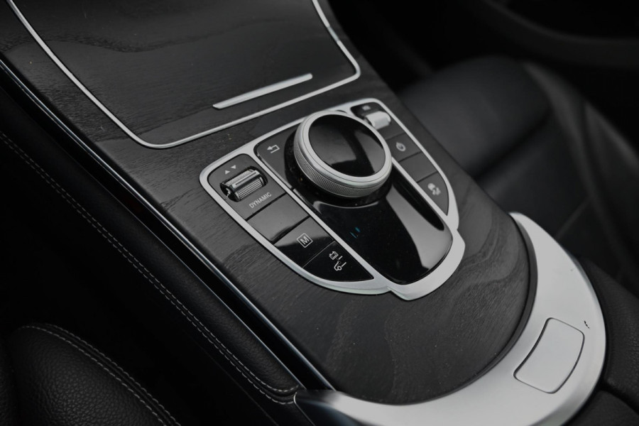 Mercedes-Benz GLC 350e 4MATIC Business Solution AMG 320 PK Trekhaak Pano Burmester Memory Keyless 19''