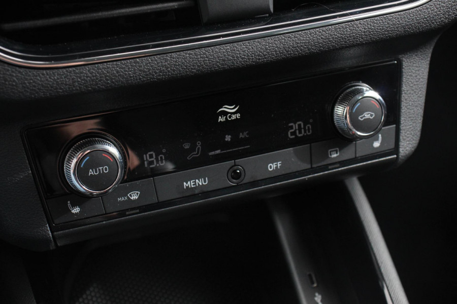 Škoda Kamiq 1.0 TSI 110pk Ambition | Navigatie | Apple Carplay/Android Auto | Climate Control | Dab | Led | Parkeer sensoren | Stoelverwarming | Extra getint glas