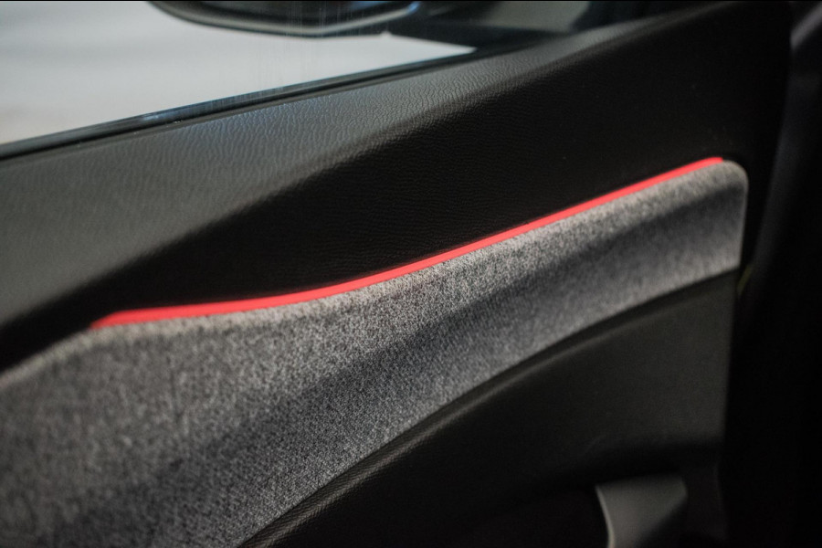 Peugeot 308 1.2 PureTech 130PK Allure Sport Pack Business [ I-Cockpit Sfeerverlichting Full-LED Camera Adapt Cruise Carplay ]
