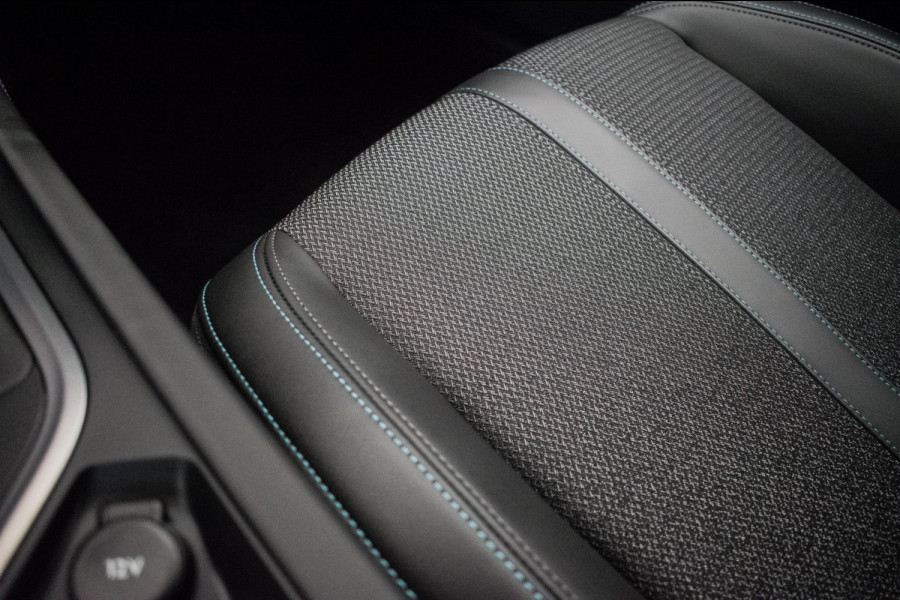 Peugeot 308 1.2 PureTech 130PK Allure Sport Pack Business [ I-Cockpit Sfeerverlichting Full-LED Camera Adapt Cruise Carplay ]