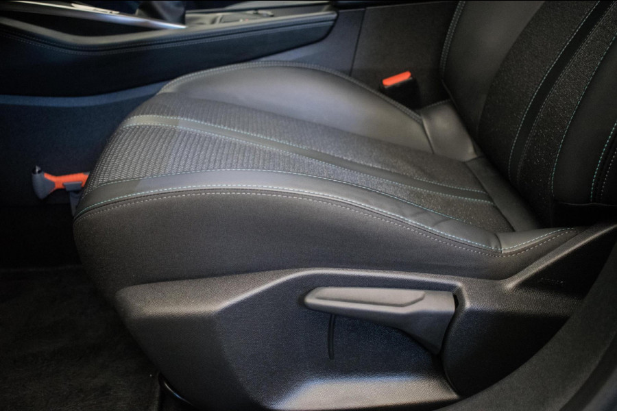 Peugeot 308 1.2 PureTech 130PK Allure Sport Pack Business [ I-Cockpit Sfeerverlichting Full-LED Camera Adapt Cruise Carplay ]
