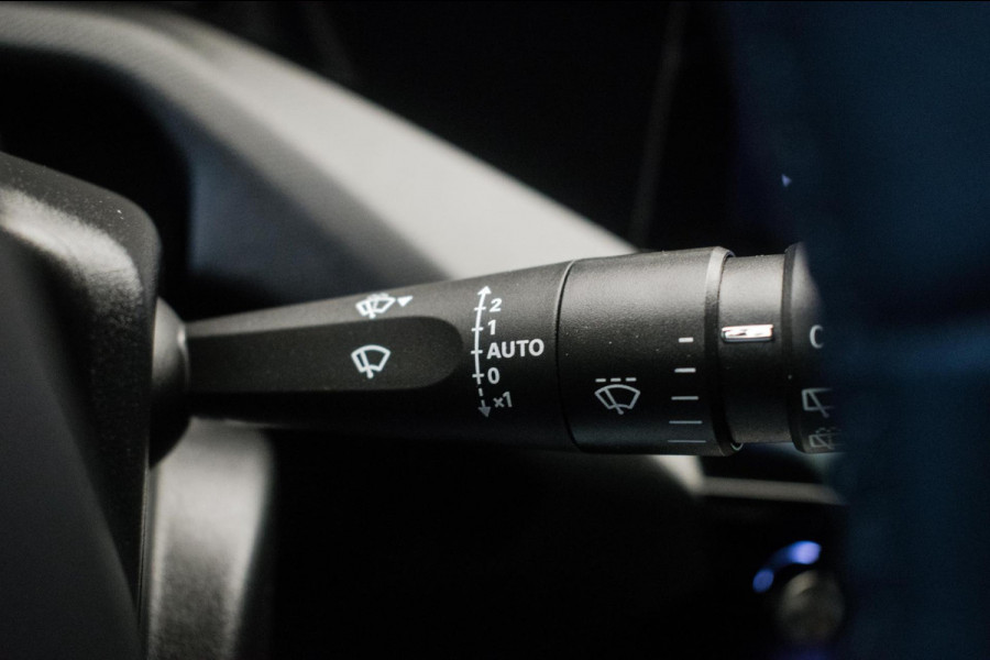 Peugeot 308 1.2 PureTech 130PK Allure Sport Pack Business [ I-Cockpit Sfeerverlichting Full-LED Camera Adapt Cruise Carplay ]