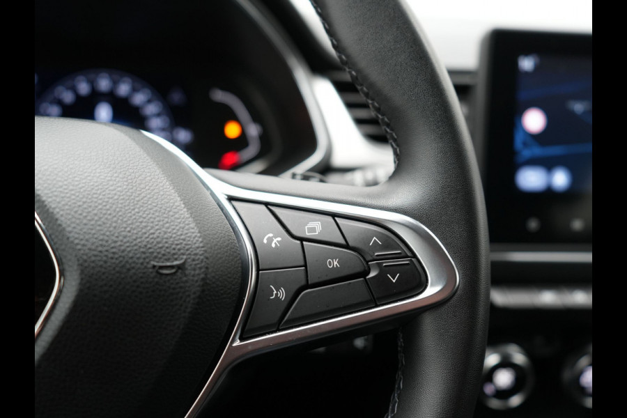Renault Captur 1.3 TCe 140 Intens Automaat | Apple Carplay | Sportstoelen | Navigatie | Camera | DAB | L.M. 18" | Cruise Control |