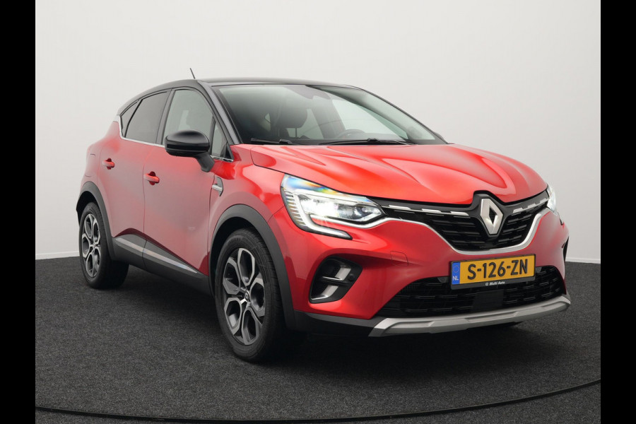 Renault Captur 1.3 TCe 140 Intens Automaat | Apple Carplay | Sportstoelen | Navigatie | Camera | DAB | L.M. 18" | Cruise Control |