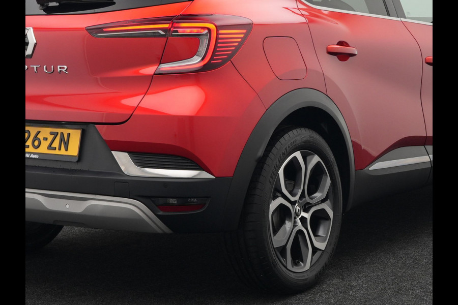 Renault Captur 1.3 TCe 140 Intens Automaat | Apple Carplay | Sportstoelen | Navigatie | Camera | DAB | L.M. 18" | Cruise Control |
