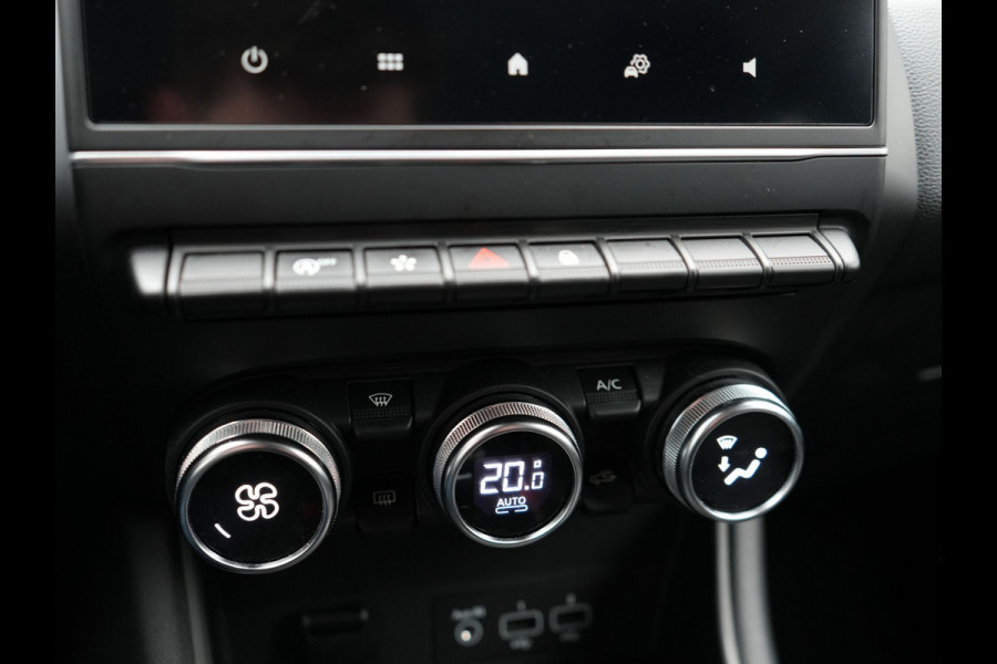 Renault Captur 1.3 TCe 140 Intens Automaat | Apple Carplay | Sportstoelen | Navigatie | Camera | DAB | L.M. 18" | Cruise Control |