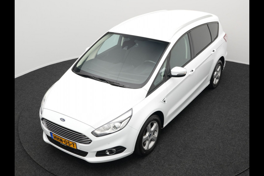 Ford S-Max 1.5 Titanium 7persoons | Navigatie | Camera | Carplay | Cruise Control | L.M. 17" | Climate Control | Parkeersensoren | DAB |