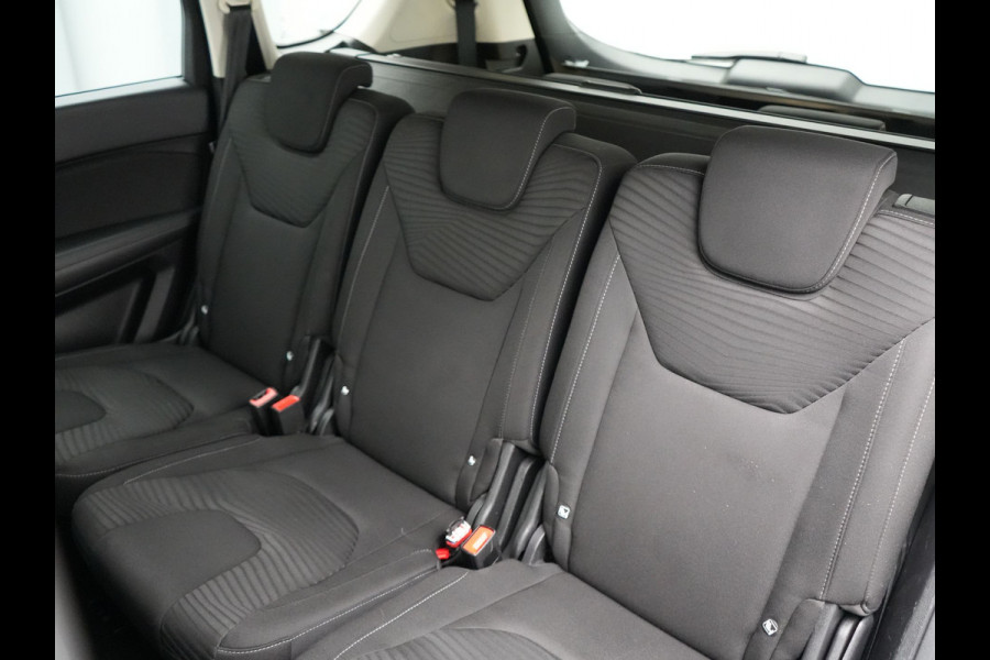 Ford S-Max 1.5 Titanium 7persoons | Navigatie | Camera | Carplay | Cruise Control | L.M. 17" | Climate Control | Parkeersensoren | DAB |