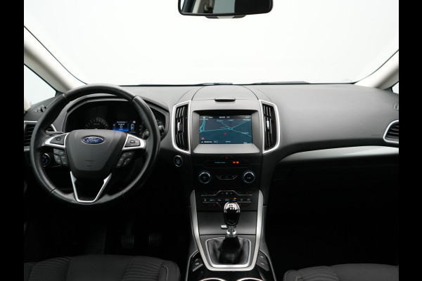 Ford S-Max 1.5 Titanium 7persoons | Navigatie | Camera | Carplay | Cruise Control | L.M. 17" | Climate Control | Parkeersensoren | DAB |