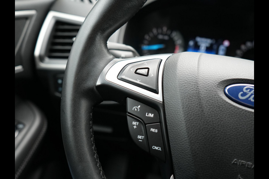 Ford S-Max 1.5 Titanium 7persoons | Navigatie | Camera | Carplay | Cruise Control | L.M. 17" | Climate Control | Parkeersensoren | DAB |