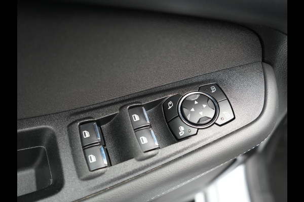 Ford S-Max 1.5 Titanium 7persoons | Navigatie | Camera | Carplay | Cruise Control | L.M. 17" | Climate Control | Parkeersensoren | DAB |