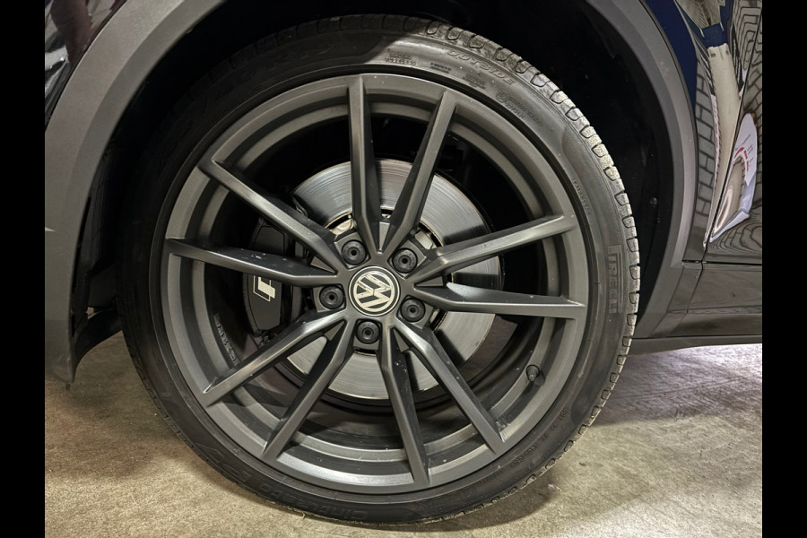 Volkswagen T-Roc 2.0 TSI 4Motion R Performence Akra Pano