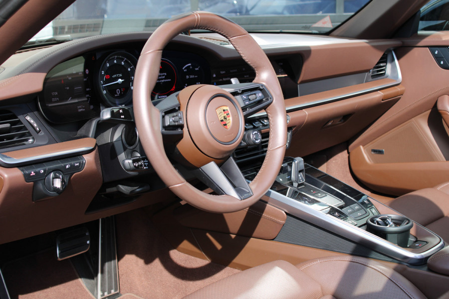 Porsche 911 Cabrio 3.0 Carrera / 4 GTS / SportDesign / Bose / Lift / Volleder / Vol Opties / NIEUWSTAAT