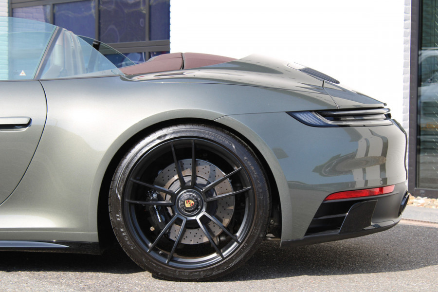 Porsche 911 Cabrio 3.0 Carrera / 4 GTS / SportDesign / Bose / Lift / Volleder / Vol Opties / NIEUWSTAAT