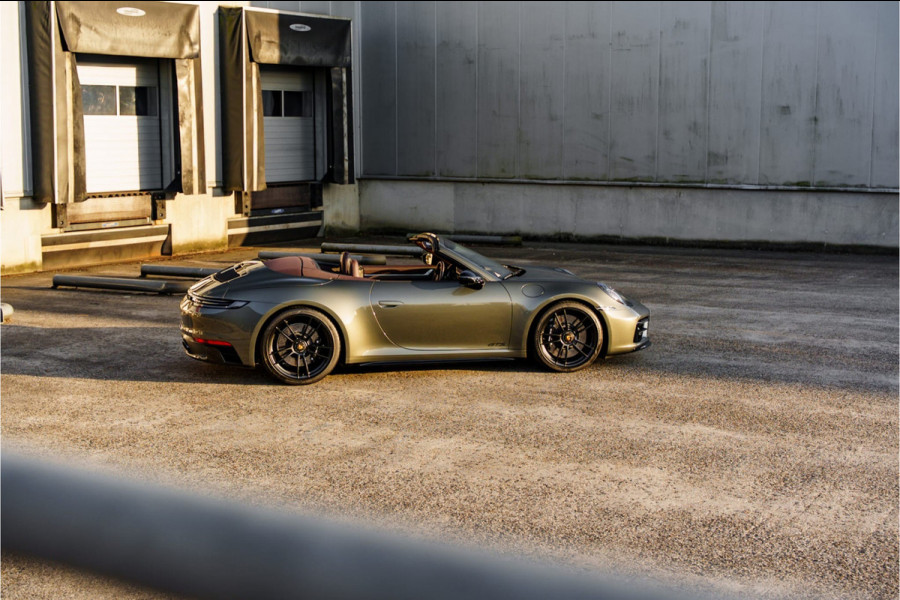 Porsche 911 Cabrio 3.0 Carrera / 4 GTS / SportDesign / Bose / Lift / Volleder / Vol Opties / NIEUWSTAAT