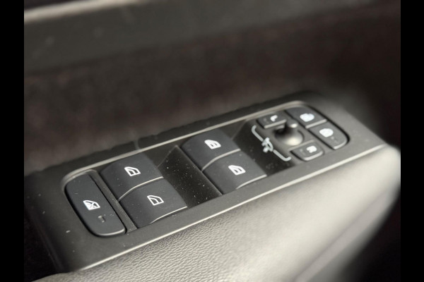 Volvo XC40 1.5 T3 Business Pro | ACC & PA | BLIS | CarPlay | Camera | Keyless |