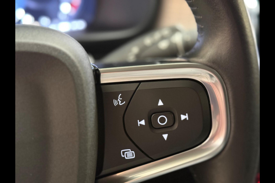 Volvo XC40 1.5 T3 Business Pro | ACC & PA | BLIS | CarPlay | Camera | Keyless |