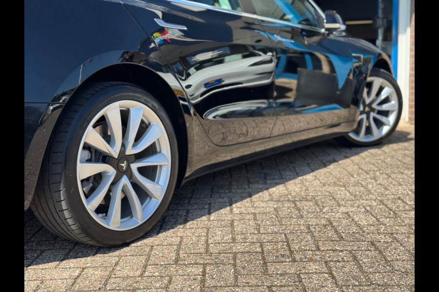 Tesla Model 3 Long Range AWD 75 kWh 2019 ZWART NAVI NAP BTW!