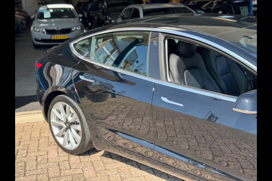 Tesla Model 3 Long Range AWD 75 kWh 2019 ZWART NAVI NAP BTW!