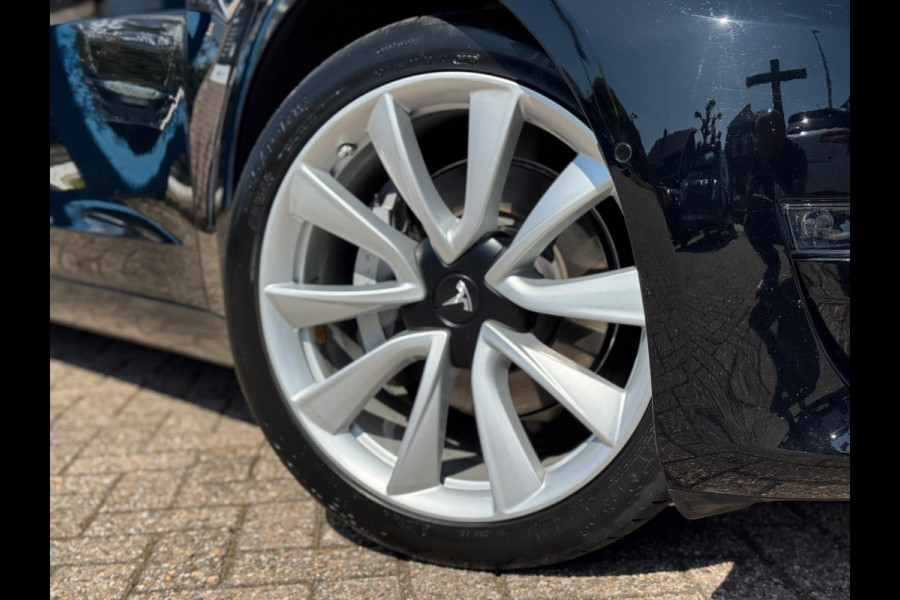 Tesla Model 3 Long Range AWD 75 kWh 2019 ZWART NAVI NAP BTW!