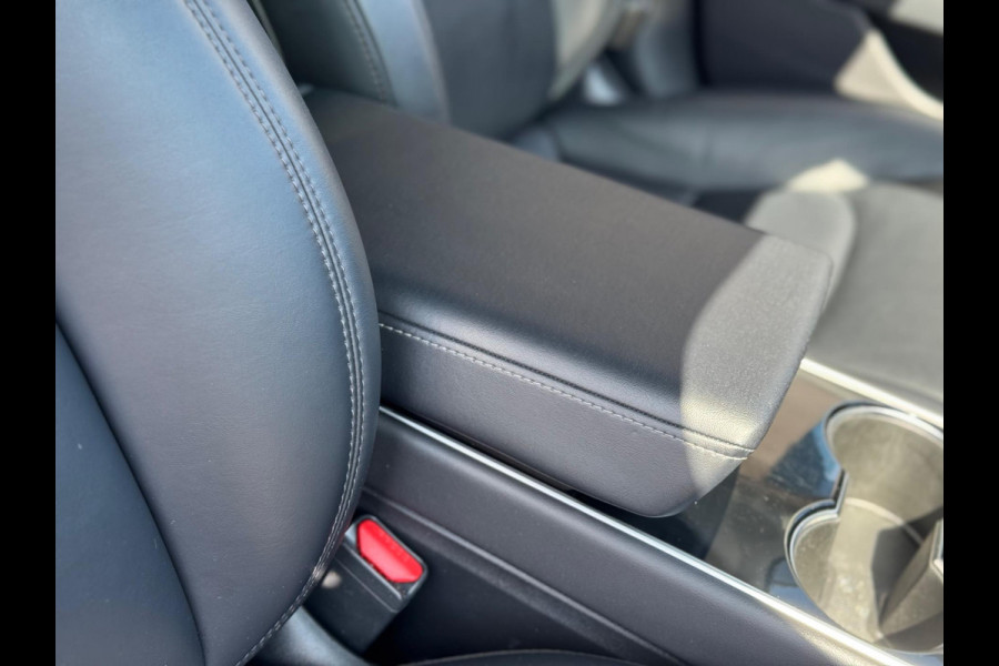 Tesla Model 3 Long Range AWD 75 kWh 2019 ZWART NAVI NAP BTW!