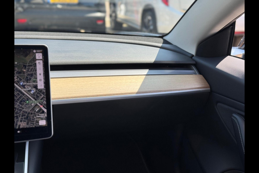 Tesla Model 3 Long Range AWD 75 kWh 2019 ZWART NAVI NAP BTW!