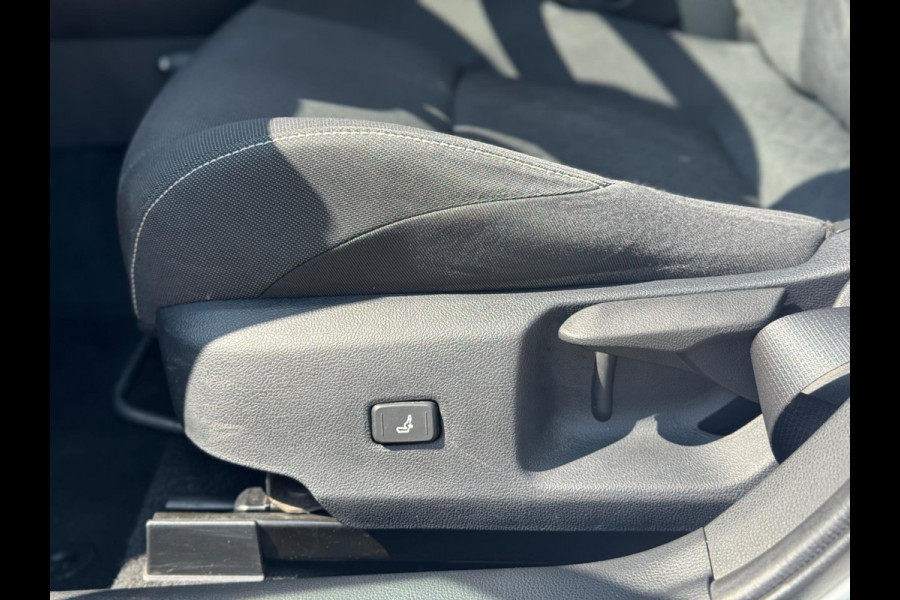 Toyota Corolla Touring Sports 1.8 Hybrid 2019 AUT Trekh BTW!
