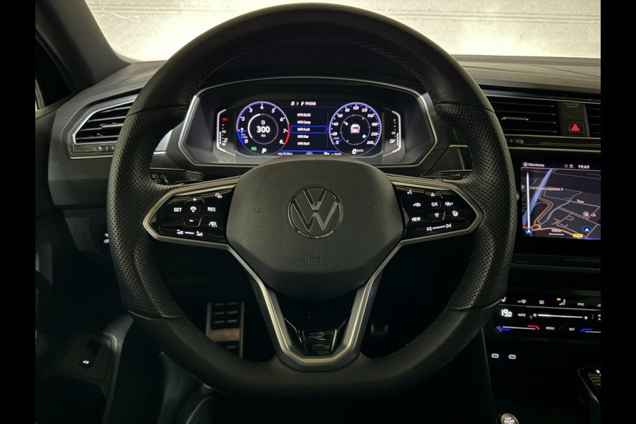 Volkswagen Tiguan 1.5 TSI R-Line Black Style Pano H/K NAP