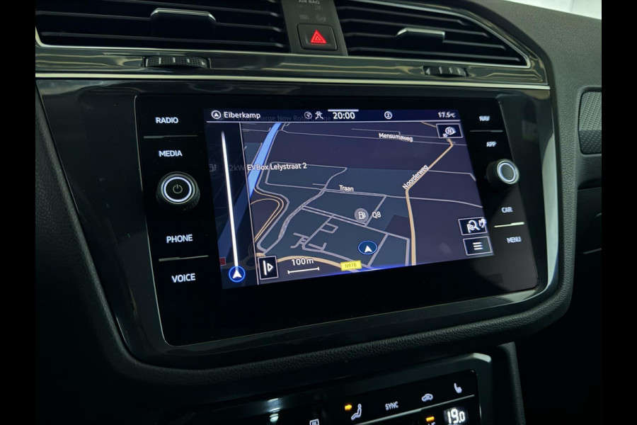 Volkswagen Tiguan 1.5 TSI R-Line Black Style Pano H/K NAP