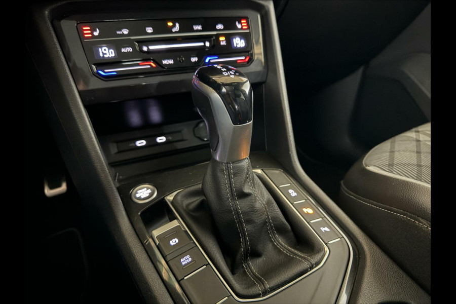 Volkswagen Tiguan 1.5 TSI R-Line Black Style Pano H/K NAP