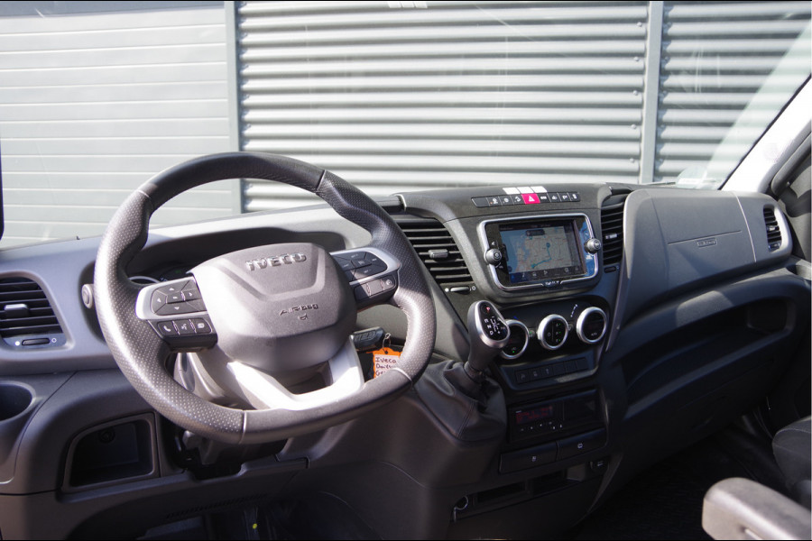 Iveco Daily 35S18HV 3.0 180PK AUT. DC-5P, 2X SCHUIFDEUR, 3.5T TREKHAAK, LED, CAMERA, CRUISE, CLIMA, NAVI, NL AUTO, NAP