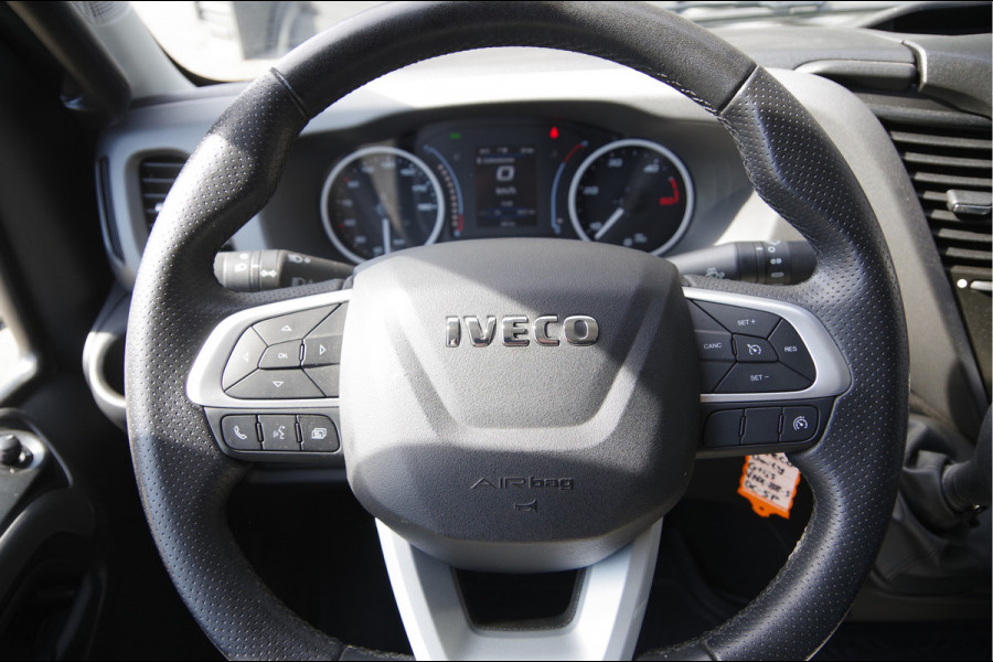 Iveco Daily 35S18HV 3.0 180PK AUT. DC-5P, 2X SCHUIFDEUR, 3.5T TREKHAAK, LED, CAMERA, CRUISE, CLIMA, NAVI, NL AUTO, NAP