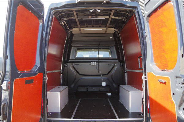 Iveco Daily 35S18HV 3.0 180PK AUT. DC-5P, 2X SCHUIFDEUR, 3.5T TREKHAAK, LED, CAMERA, CRUISE, CLIMA, NAVI, NL AUTO, NAP