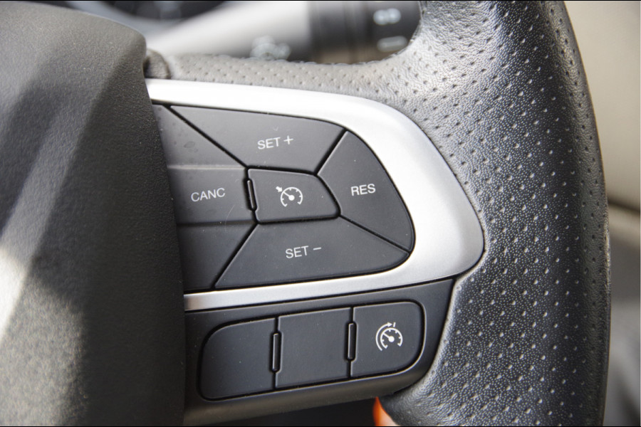 Iveco Daily 35S18HV 3.0 180PK AUT. DC-5P, 2X SCHUIFDEUR, 3.5T TREKHAAK, LED, CAMERA, CRUISE, CLIMA, NAVI, NL AUTO, NAP