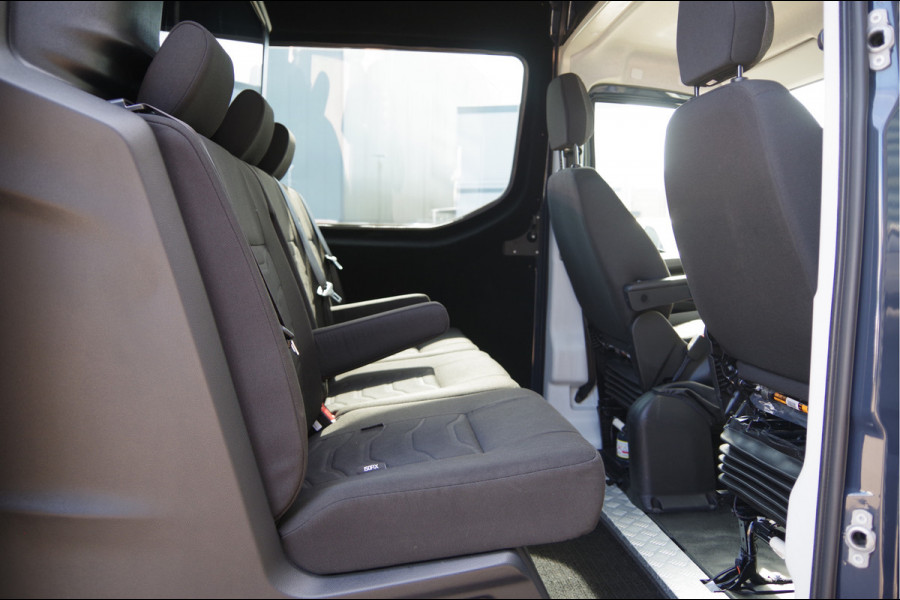 Iveco Daily 35S18HV 3.0 180PK AUT. DC-5P, 2X SCHUIFDEUR, 3.5T TREKHAAK, LED, CAMERA, CRUISE, CLIMA, NAVI, NL AUTO, NAP