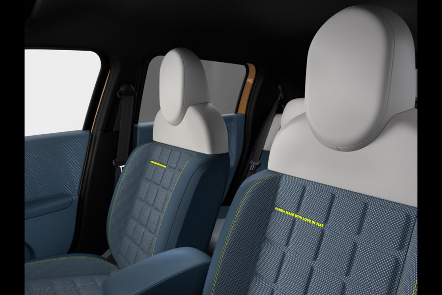 Fiat Grande Panda 1.2 Hybrid La Prima | Automaat | Camera | Clima | Apple Carplay | Cruise | Navi | 17" | Winter Pack