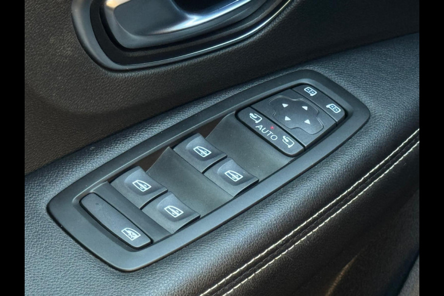 Renault Scénic 1.3 TCe 140 pk AUTOMAAT Intense, trekhaak, 20 inch,groot navigatie, 1/2 lederen interieur,dealer onderhouden