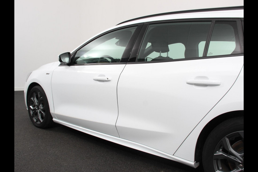 Ford FOCUS Wagon 1.0 125pk Hybrid ST Line Navigatie Climate Control Led Dab Camera Parkeer sensoren Cruise Control Lichtmetalen velgen