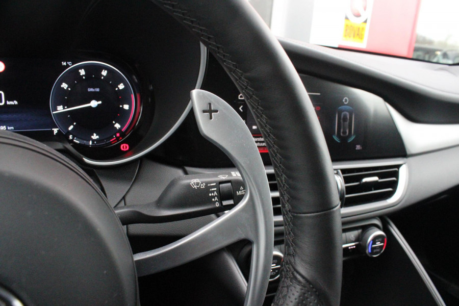 Alfa Romeo Giulia 2.0 T 280PK GME AWD VELOCE | ROSSO ETNA | SPERDIFFERENTIEEL Q4 | HARMAN KARDON BEAUTIFUL SOUND PACK 900W INCLUSIEF LEDEREN DASHBOARD | ALARM SYSTEEM | RIJASSISTENPAKKET | DODEHOEK DETECTIE | ELEKTRISCH BEDIENBARE VOORSTOELEN MET GEHEUGEN FUNCTIE | LEDEREN BEKLEDING | ZWARTE HEMELBEKLEDING | FULL LED MATRIX KOPLAMPEN | NAVIGATIE | APPLE CARPLAY/ANDROID AUTO | PARKEERSENSOREN VOOR EN ACHTER | 19" "5 PETALS " LICHTMETALEN VELGEN | ROOD GESPOTEN REMKLAUWEN | ADAPTIVE CRUISE CONTROL | STOEL VERWARMING | STUUR VERWARMING | | KEYLESS ENTRY/START |