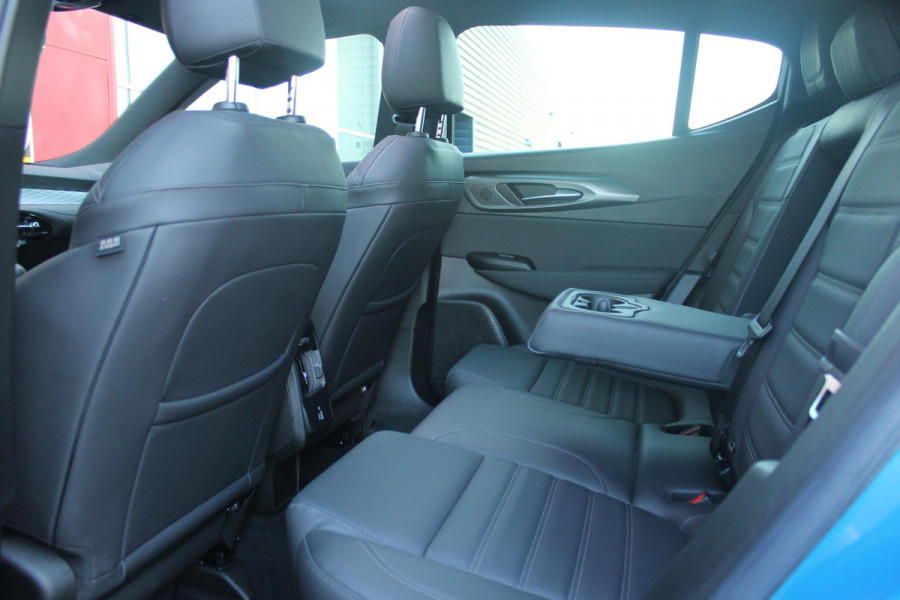 Alfa Romeo Tonale 1.3T PHEV Q4 280PK Edizione Speciale | PANORAMISCH SCHUIF / KANTELDAK | HARMAN CARDON PREMIUM AUDIO  | LEDEREN BEKLEDING | VOORSTOELEN / STUUR VERWARMD | VOORSTOELEN GEVENTILEERD | VOORSTOELEN ELEKTRISCH VERSTELBAAR MET GEHEUGEN FUNCTIE | APPLE CARPLAY / ANDROID AUTO | 360° CAMERA | DODEHOEK DETECTIE | 20"INCH LICHTMETALEN VELGEN | ADAPTIVE CRUISE CONTROL | KEYLESS ENTRY / START | ELEKTRISCH BEDIENBARE ACHTERKLEP | DRAADLOZE TELEFOONLADER | SFEER VERLICHTING | DONKERE HEMELBEKLEDING |