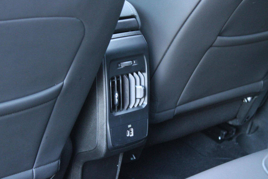 Alfa Romeo Tonale 1.3T PHEV Q4 280PK Edizione Speciale | PANORAMISCH SCHUIF / KANTELDAK | HARMAN CARDON PREMIUM AUDIO  | LEDEREN BEKLEDING | VOORSTOELEN / STUUR VERWARMD | VOORSTOELEN GEVENTILEERD | VOORSTOELEN ELEKTRISCH VERSTELBAAR MET GEHEUGEN FUNCTIE | APPLE CARPLAY / ANDROID AUTO | 360° CAMERA | DODEHOEK DETECTIE | 20"INCH LICHTMETALEN VELGEN | ADAPTIVE CRUISE CONTROL | KEYLESS ENTRY / START | ELEKTRISCH BEDIENBARE ACHTERKLEP | DRAADLOZE TELEFOONLADER | SFEER VERLICHTING | DONKERE HEMELBEKLEDING |