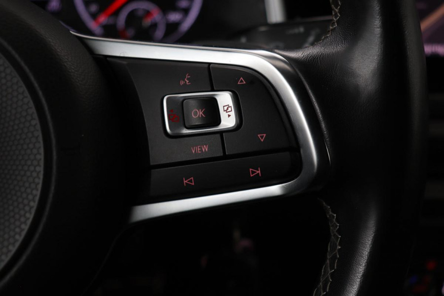 Volkswagen Polo 1.5 TSI R Line | 150pk | Panoramadak | Full LED | Carplay | Adaptive cruise | Park Assist | Climate control | Navigatie | Sportstoelen