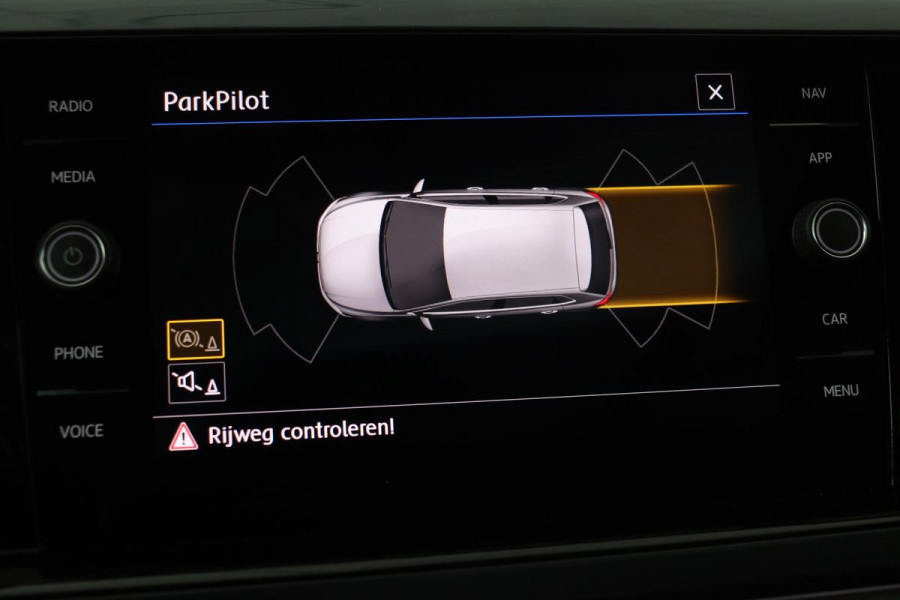 Volkswagen Polo 1.5 TSI R Line | 150pk | Panoramadak | Full LED | Carplay | Adaptive cruise | Park Assist | Climate control | Navigatie | Sportstoelen