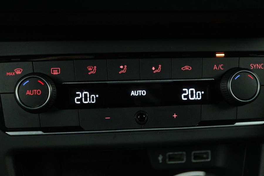 Volkswagen Polo 1.5 TSI R Line | 150pk | Panoramadak | Full LED | Carplay | Adaptive cruise | Park Assist | Climate control | Navigatie | Sportstoelen