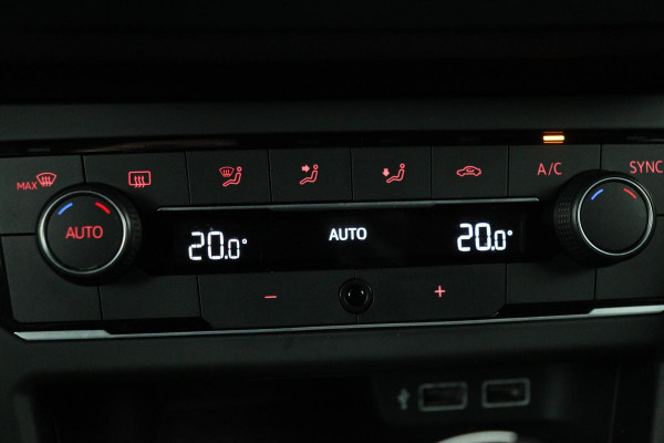 Volkswagen Polo 1.5 TSI R Line | 150pk | Panoramadak | Full LED | Carplay | Adaptive cruise | Park Assist | Climate control | Navigatie | Sportstoelen