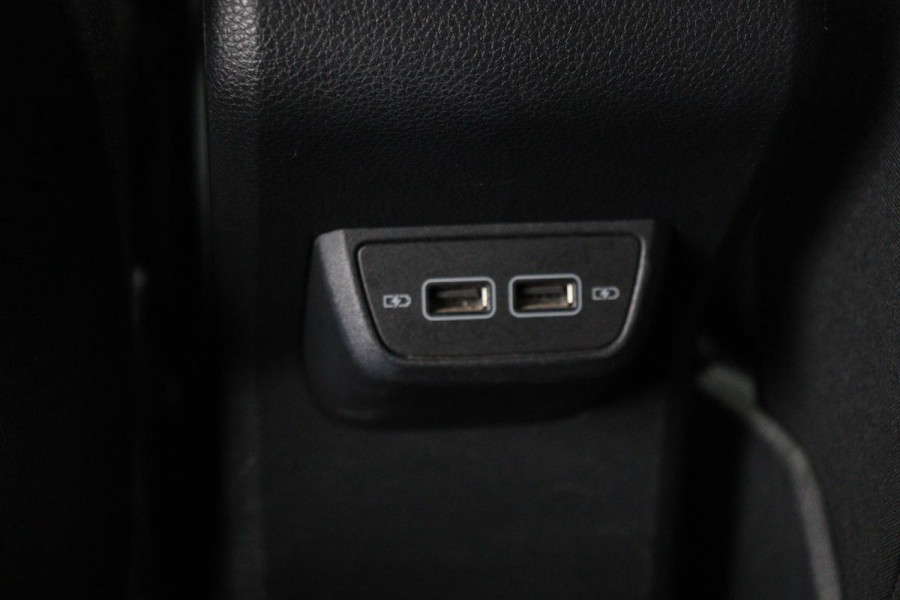 Volkswagen Polo 1.5 TSI R Line | 150pk | Panoramadak | Full LED | Carplay | Adaptive cruise | Park Assist | Climate control | Navigatie | Sportstoelen