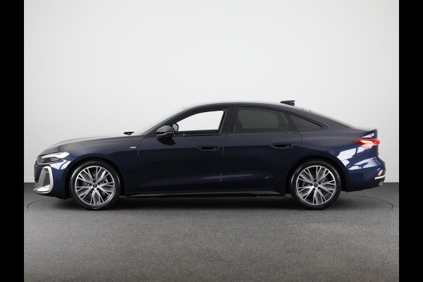Audi A5 Limousine 2.0 TFSI edition one S-edition, optiekpakket zwart, matrix-led koplampen, MMI bijrijdersscherm, omgevingscamara's, adaptive cruise control